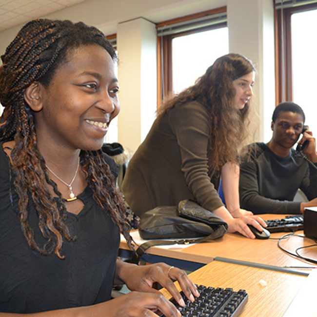 Nigerian Students Discussing Entry & English Language Requirements | UWS